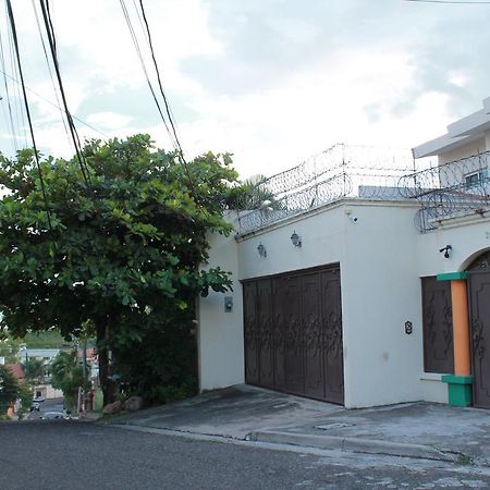 Hotel Casa Las Lomas テグシガルパ エクステリア 写真