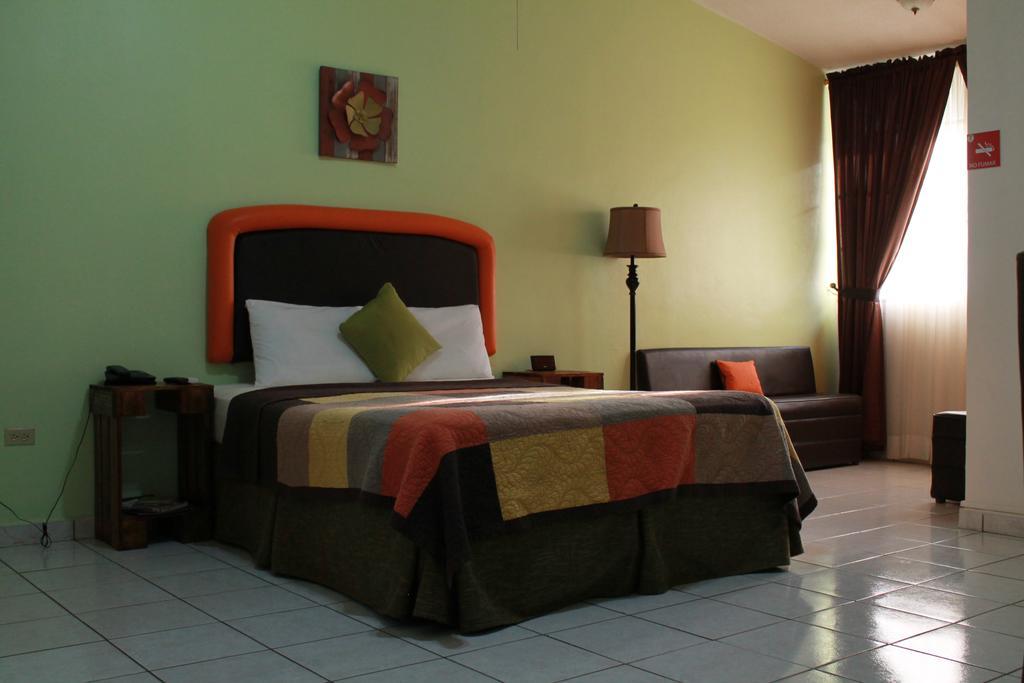 Hotel Casa Las Lomas テグシガルパ エクステリア 写真