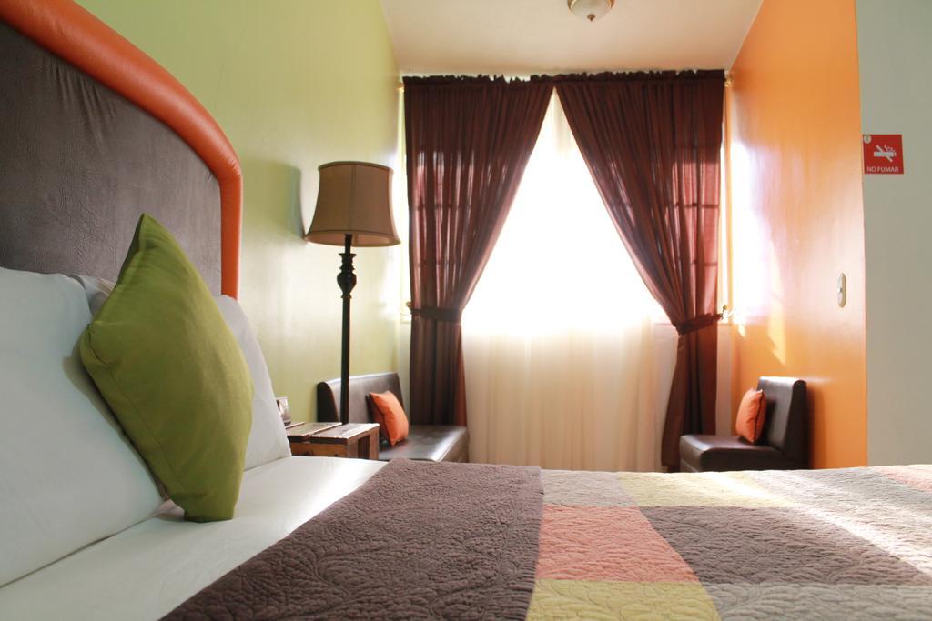 Hotel Casa Las Lomas テグシガルパ エクステリア 写真