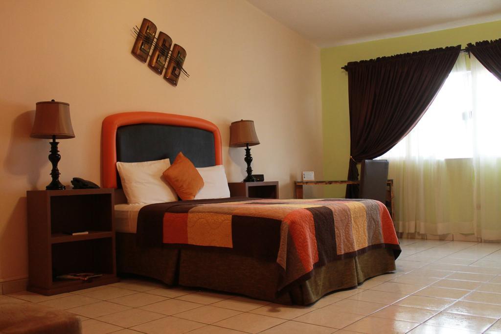 Hotel Casa Las Lomas テグシガルパ エクステリア 写真