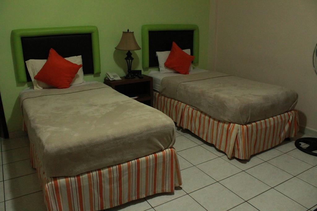 Hotel Casa Las Lomas テグシガルパ エクステリア 写真